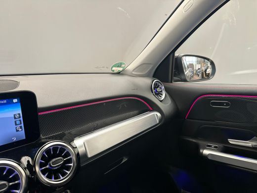 Mercedes-Benz 200-klasse 200 AMG Line Camera | Parkeersensoren | Alcantara/Leder | LED | Keyless | Navigatie | Elek. Achte... ActivLease financial lease