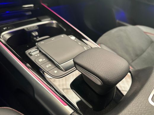 Mercedes-Benz 200-klasse 200 AMG Line Camera | Parkeersensoren | Alcantara/Leder | LED | Keyless | Navigatie | Elek. Achte... ActivLease financial lease