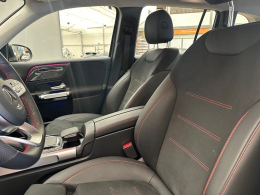 Mercedes-Benz 200-klasse 200 AMG Line Camera | Parkeersensoren | Alcantara/Leder | LED | Keyless | Navigatie | Elek. Achte... ActivLease financial lease