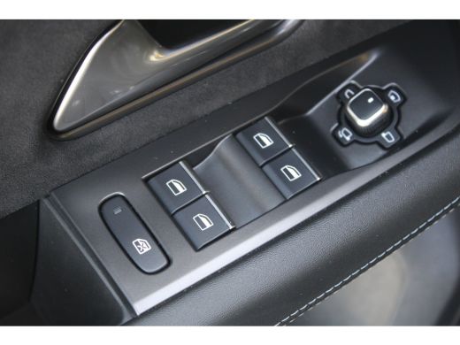 Opel Grandland 1.2 Turbo Hybrid Business Edition | Tot 8 Jaar garantie! | Camera | Ledere bekleding | Panoramada... ActivLease financial lease