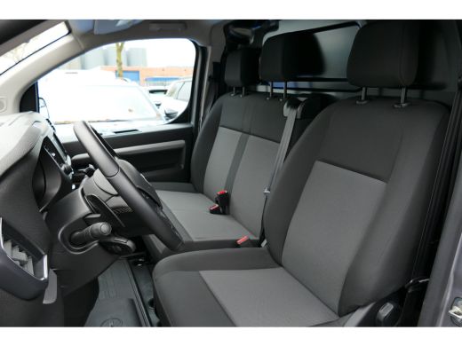 Opel Vivaro 2.0 CDTI 145PK L2H1 INNOVATION AUTOMAAT / NAVI / CLIMA / CAMERA / KEYLESS / 3-ZITS / BLUETOOTH / ... ActivLease financial lease