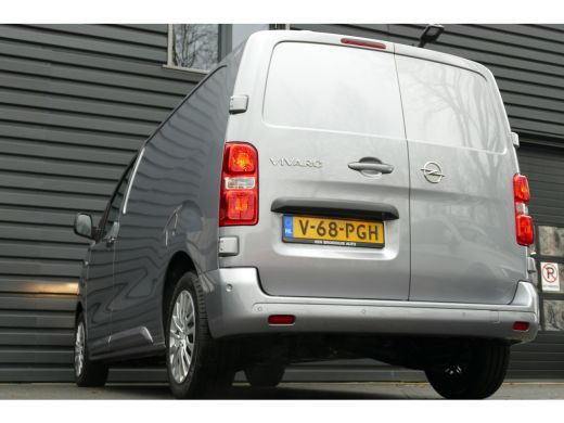 Opel Vivaro 2.0 CDTI 145PK L2H1 INNOVATION AUTOMAAT / NAVI / CLIMA / CAMERA / KEYLESS / 3-ZITS / BLUETOOTH / ... ActivLease financial lease