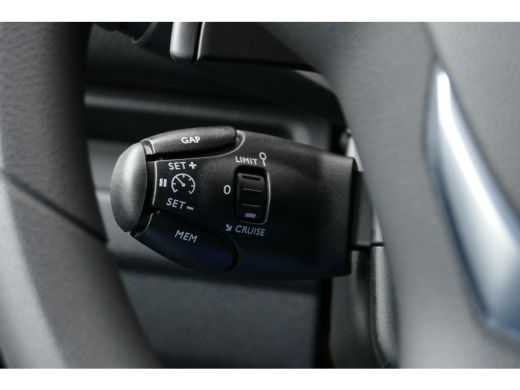 Opel Vivaro 2.0 CDTI 180PK L2H1 INNOVATION AUTOMAAT / NAVI / AIRCO / CAMERA / 17" LMV / KEYLESS / 3-ZITS / BL... ActivLease financial lease