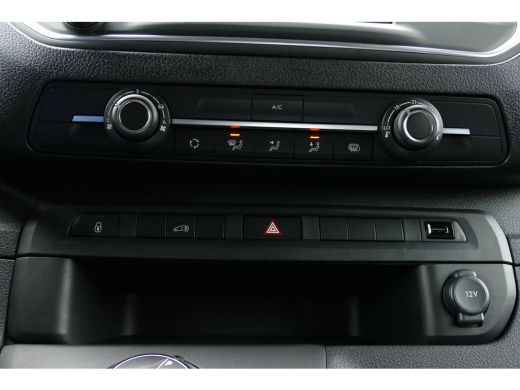 Opel Vivaro 2.0 CDTI 180PK L2H1 INNOVATION AUTOMAAT / NAVI / AIRCO / CAMERA / 17" LMV / KEYLESS / 3-ZITS / BL... ActivLease financial lease