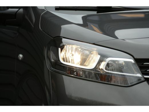 Opel Vivaro 2.0 CDTI 180PK L2H1 INNOVATION AUTOMAAT / NAVI / AIRCO / CAMERA / 17" LMV / KEYLESS / 3-ZITS / BL... ActivLease financial lease