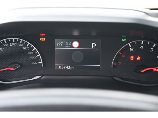 Peugeot 208 1.2 PureTech Active Pack Automaat | Afn. Trekhaak | Navigatie | Parkeersensoren | Cruise Control ... ActivLease financial lease