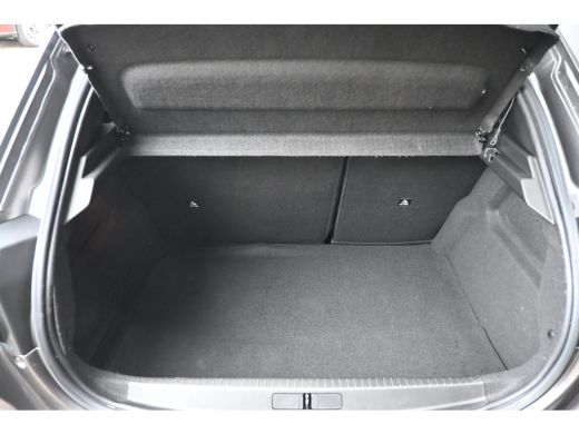 Peugeot 208 1.2 PureTech Active Pack Automaat | Afn. Trekhaak | Navigatie | Parkeersensoren | Cruise Control ... ActivLease financial lease