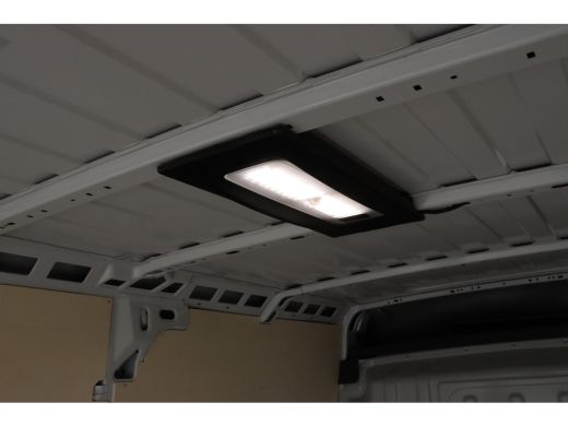 Peugeot Boxer 2.2 BlueHDi 140 S&S L3H2 3.5t | Cruise Control | Betimmering | Full-LED | Camera | Climate | Navi... ActivLease financial lease