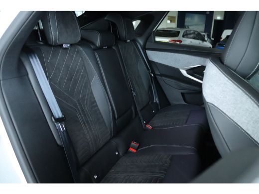 Peugeot e-3008 GT Avantage 210 73 kWh | 8 Jaar Garantie | Adapt. Cruise | Massage | Schuifdak | 360 Camera | AGR... ActivLease financial lease