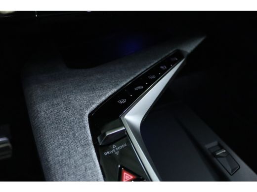 Peugeot e-3008 GT Avantage 210 73 kWh | 8 Jaar Garantie | Adapt. Cruise | Massage | Schuifdak | 360 Camera | AGR... ActivLease financial lease