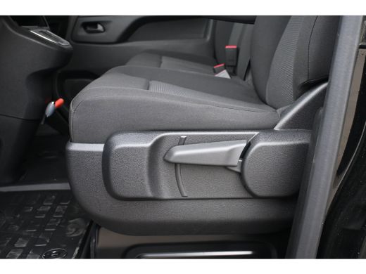 Peugeot e-Expert EV L3 75kWh 3 Fase DEMO-DEAL! | Betimmering | Navigatie | Dodehoek-Detectie | Achteruitrijcamera ... ActivLease financial lease