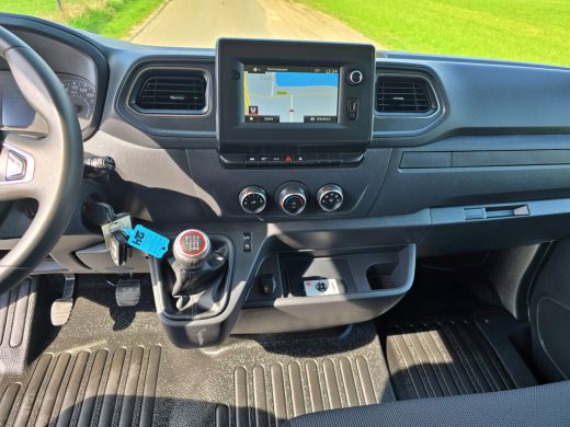 Renault Master T35 2.3 dCi Lowliner - 145 Pk - Euro 6 - Airco - Cruise Control - ParkeerCamera ActivLease financial lease