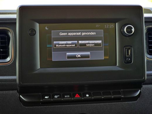 Renault Master T35 2.3 dCi Lowliner - 145 Pk - Euro 6 - Airco - Cruise Control - ParkeerCamera ActivLease financial lease