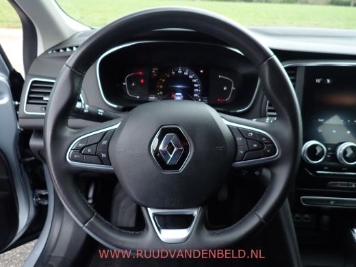 Renault M&eacute;gane Estate Estate 1.3 TCe Business Zen !! AUTOMAAT !! / TREKHAAK / CARPLAY / NAVI ActivLease financial lease