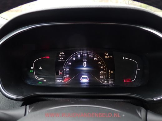 Renault M&eacute;gane Estate Estate 1.3 TCe Business Zen !! AUTOMAAT !! / TREKHAAK / CARPLAY / NAVI ActivLease financial lease