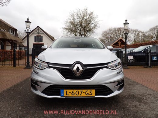 Renault M&eacute;gane Estate Estate 1.3 TCe Business Zen !! AUTOMAAT !! / TREKHAAK / CARPLAY / NAVI ActivLease financial lease