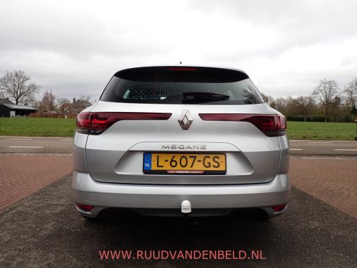 Renault M&eacute;gane Estate Estate 1.3 TCe Business Zen !! AUTOMAAT !! / TREKHAAK / CARPLAY / NAVI ActivLease financial lease
