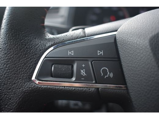 Seat Arona 1.0 TSI 110PK FR Business Intense DSG | TREKHAAK | CAMERA | ADAPT. CRUISE | APP. CONNECT | AIRCO ... ActivLease financial lease