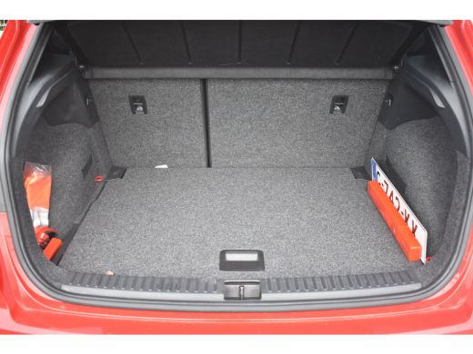 Seat Arona 1.0 TSI 110PK FR Business Intense DSG | TREKHAAK | CAMERA | ADAPT. CRUISE | APP. CONNECT | AIRCO ... ActivLease financial lease