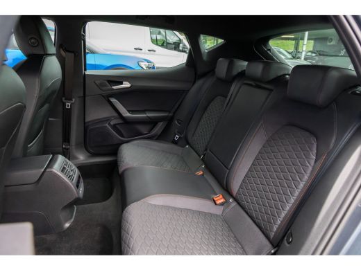 Seat Leon 1.4 TSI eHybrid PHEV FR Business Intense 204PK | Stoel+stuur verwarming | Apple Carplay/Android A... ActivLease financial lease