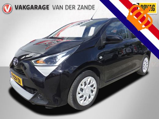 Toyota Aygo 1.0 VVT-i x-play Airco, Carplay, 5 DRS, NL/NAP!