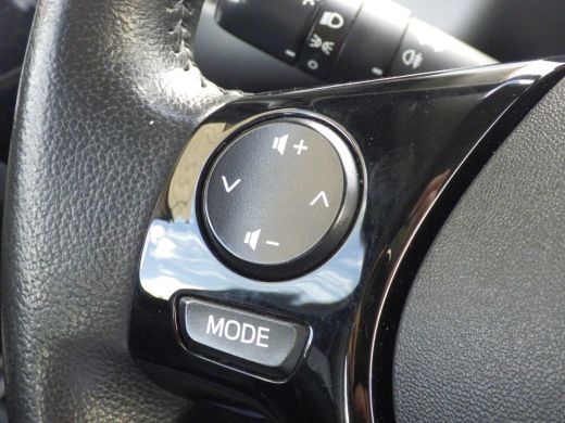 Toyota Aygo 1.0 VVT-i x-play Airco, Carplay, 5 DRS, NL/NAP! ActivLease financial lease