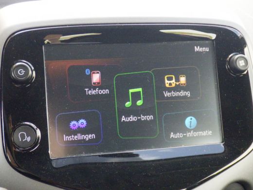 Toyota Aygo 1.0 VVT-i x-play Airco, Carplay, 5 DRS, NL/NAP! ActivLease financial lease