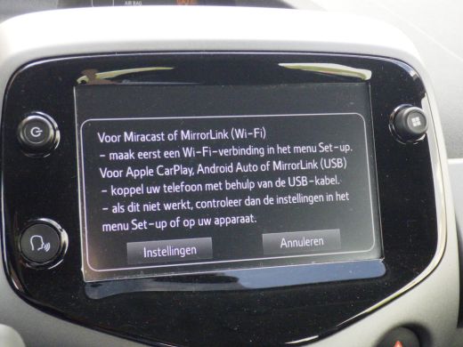 Toyota Aygo 1.0 VVT-i x-play Airco, Carplay, 5 DRS, NL/NAP! ActivLease financial lease