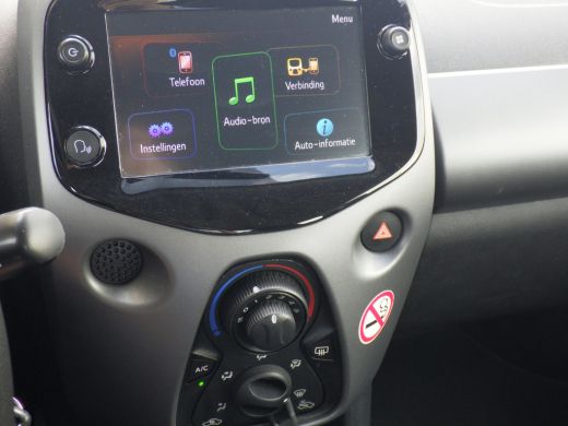 Toyota Aygo 1.0 VVT-i x-play Airco, Carplay, 5 DRS, NL/NAP! ActivLease financial lease