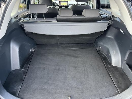 Toyota RAV4 2.5 Hybrid AWD Dynamic | 1650 kg trekgewicht | Trekhaak | Navigatie | Parkeercamera | ActivLease financial lease