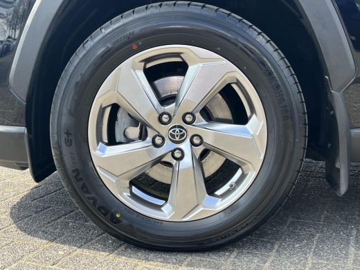 Toyota RAV4 2.5 Hybrid AWD Dynamic | 1650 kg trekgewicht | Trekhaak | Navigatie | Parkeercamera | ActivLease financial lease