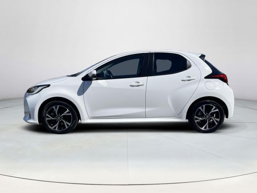 Toyota Yaris 1.5 Hybrid 115 Dynamic | Stoel- + stuurverwarming | Parkeersensoren | Carplay | LED koplampen ActivLease financial lease