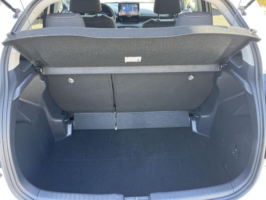 Toyota Yaris 1.5 Hybrid 115 Dynamic | Stoel- + stuurverwarming | Parkeersensoren | Carplay | LED koplampen ActivLease financial lease