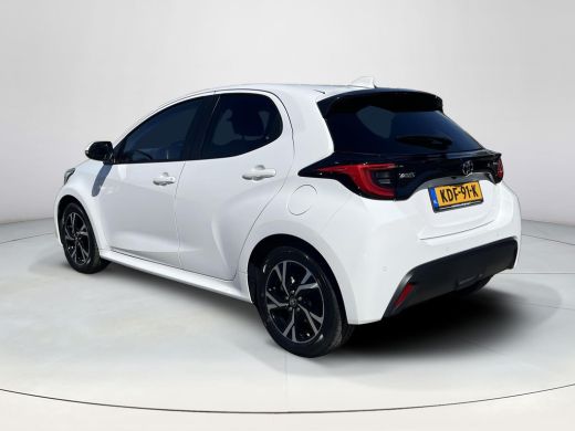 Toyota Yaris 1.5 Hybrid 115 Dynamic | Stoel- + stuurverwarming | Parkeersensoren | Carplay | LED koplampen ActivLease financial lease