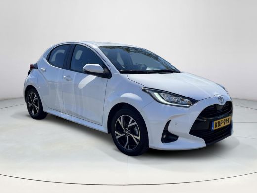 Toyota Yaris 1.5 Hybrid 115 Dynamic | Stoel- + stuurverwarming | Parkeersensoren | Carplay | LED koplampen ActivLease financial lease