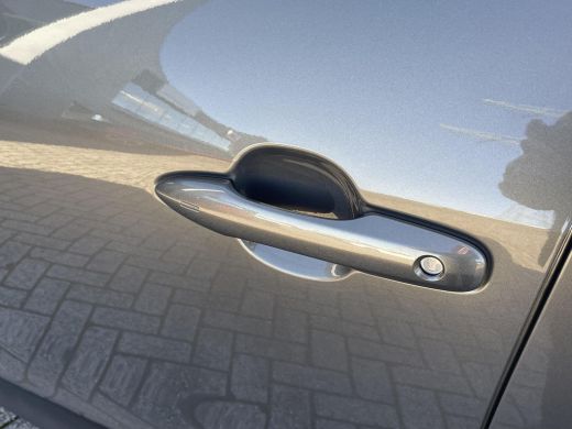 Toyota Yaris Cross 1.5 Hybrid 130 First Editon Comfort Pack **DODE HOEK DETECTIE/ NAVIGATIE/ GARANTIE** ActivLease financial lease