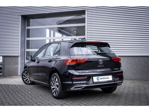 Volkswagen Golf 1.4 eHybrid Style | Achteruitrijcamera | Cruise control adaptief met Stop&Go en stuurhulp | Licht... ActivLease financial lease