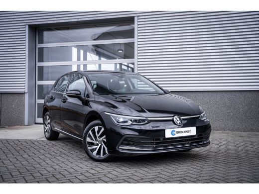 Volkswagen Golf 1.4 eHybrid Style | Achteruitrijcamera | Cruise control adaptief met Stop&Go en stuurhulp | Licht... ActivLease financial lease