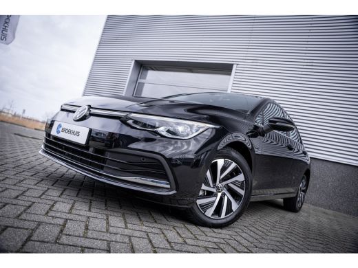 Volkswagen Golf 1.4 eHybrid Style | Achteruitrijcamera | Cruise control adaptief met Stop&Go en stuurhulp | Licht... ActivLease financial lease