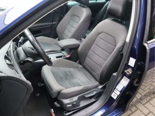 Volkswagen Golf Variant 1.5 TSI Comfortline Business Navi / Pano / ACC / Trekhaak /  BTW Auto ActivLease financial lease