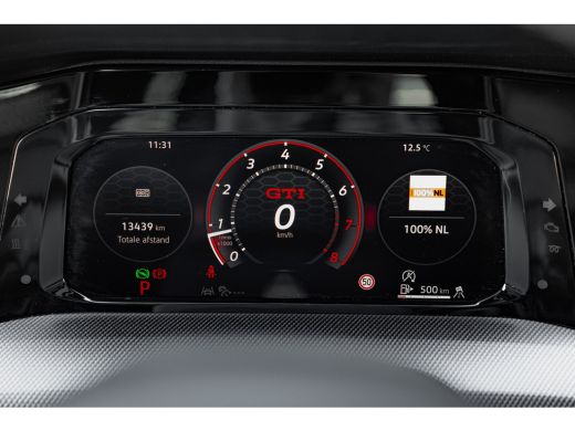 Volkswagen Golf 2.0 TSI 300pk GTI Clubsport | Panorama | Akrapovic | Harman Kardon | HUD | ActivLease financial lease