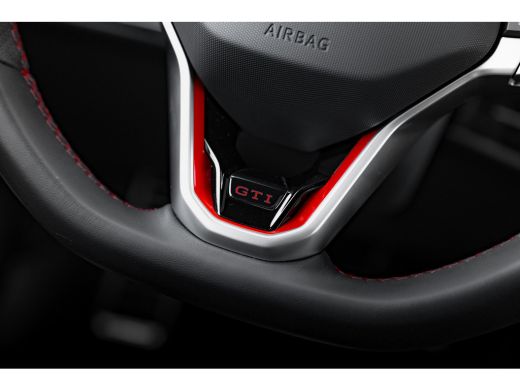 Volkswagen Golf 2.0 TSI 300pk GTI Clubsport | Panorama | Akrapovic | Harman Kardon | HUD | ActivLease financial lease