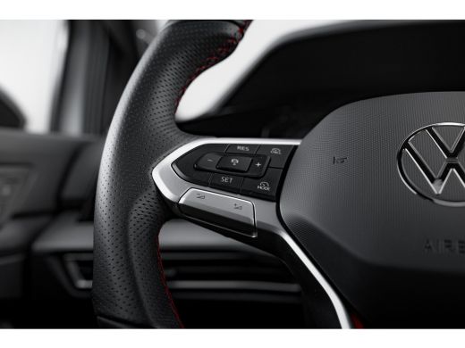 Volkswagen Golf 2.0 TSI 300pk GTI Clubsport | Panorama | Akrapovic | Harman Kardon | HUD | ActivLease financial lease