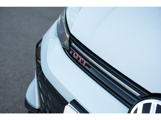 Volkswagen Golf 2.0 TSI 300pk GTI Clubsport | Panorama | Akrapovic | Harman Kardon | HUD | ActivLease financial lease
