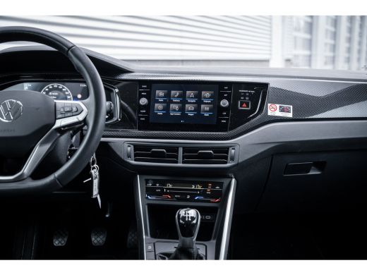 Volkswagen Polo 1.0 TSI Life Edition | Achteruitrijcamera | Airco | Lichtmetalen velgen 15" ActivLease financial lease