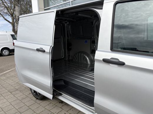 Volkswagen Transporter 2.0 TDI L1H1 Life | 150pk Hand | Zwarte 19 inch velgen | App connect | 3 Zits ActivLease financial lease