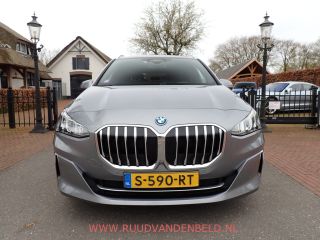 BMW 2 Serie Active Tourer 225e xDrive PANODAK / TREKHAAK / CARPLAY / CRUISE / LEER / NAVI