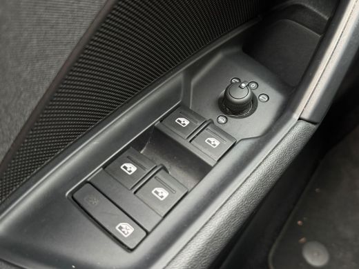 Audi A3 Sportback 30 TFSI PRO LINE VIRTUAL/NAVI/CRUISE/CARPLAY ActivLease financial lease