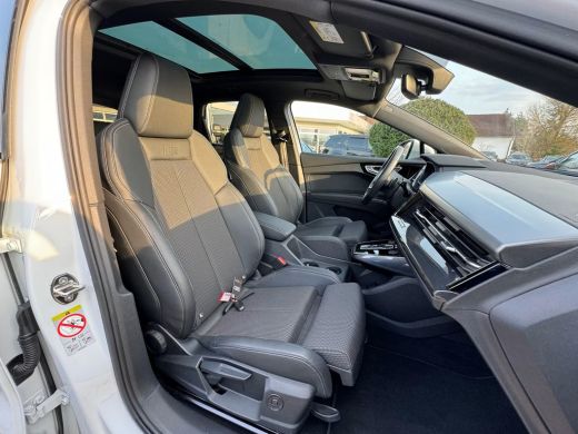 Audi Q4 e-tron 40 S-LINE 82 kWh (150kW/204pk) ** LED, NAVI+, HuD, TREKH, ADAPT. CRUISE, 20-inch LMV ** 1e EIG - ... ActivLease financial lease