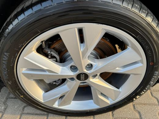 Audi Q4 e-tron 40 S-LINE 82 kWh (150kW/204pk) ** LED, NAVI+, HuD, TREKH, ADAPT. CRUISE, 20-inch LMV ** 1e EIG - ... ActivLease financial lease